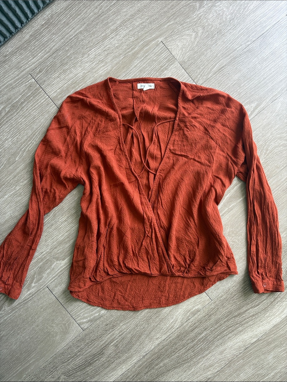 silence + noise Rust Tie-Front V-Neck Blouse